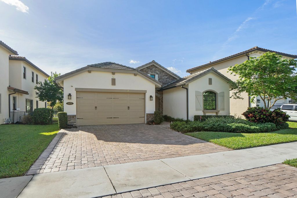 Photo of 8475 Grand Prix Lane, Boynton Beach, FL 33472 (MLS # R11066628)