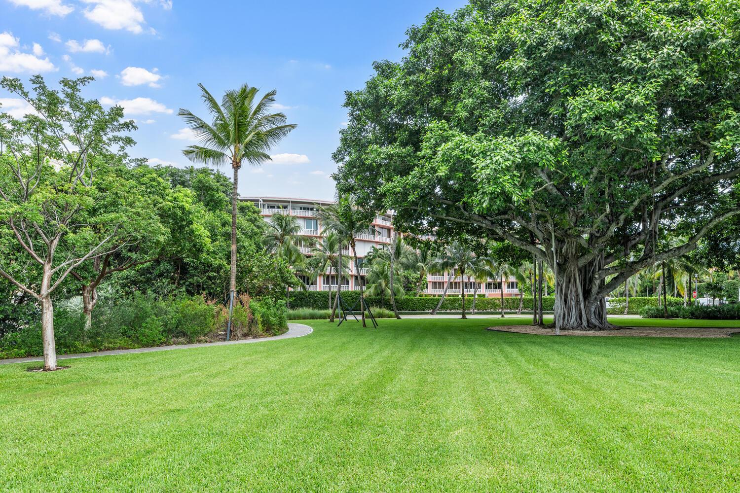 SOUTHLAKE CONDOMINIUM - Residential