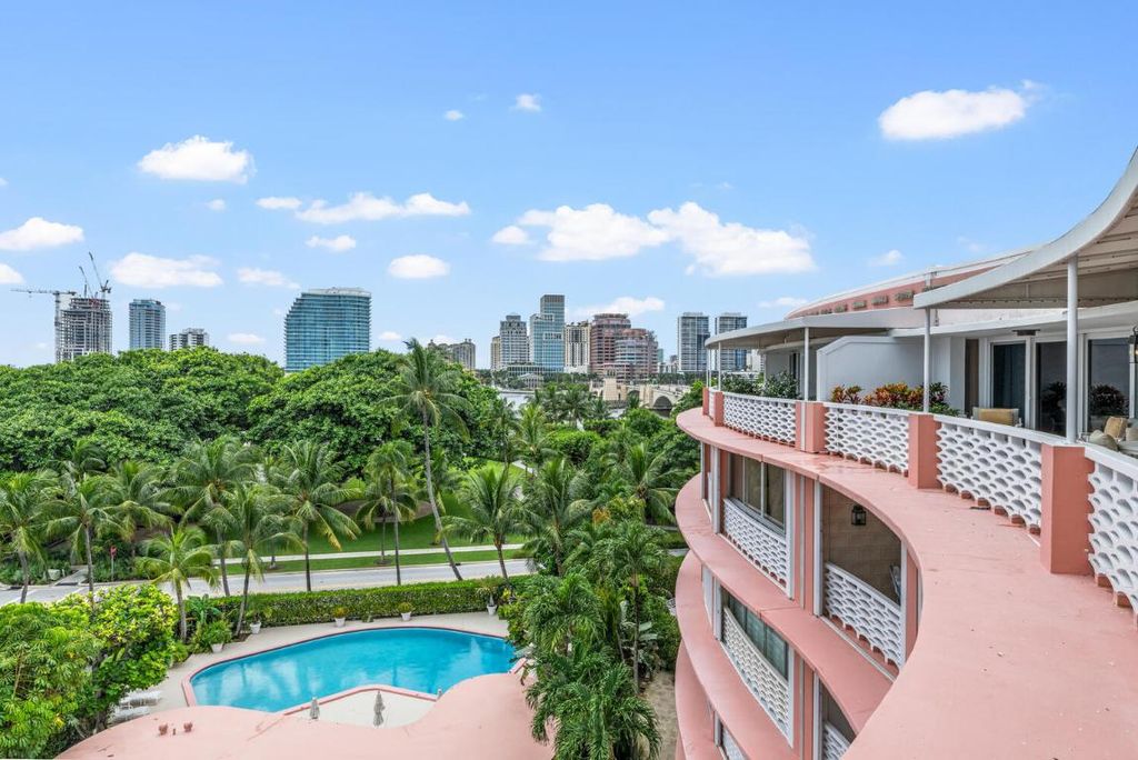 Photo of 315 S Lake Drive #Ph C, Palm Beach, FL 33480 (MLS # R11124809)