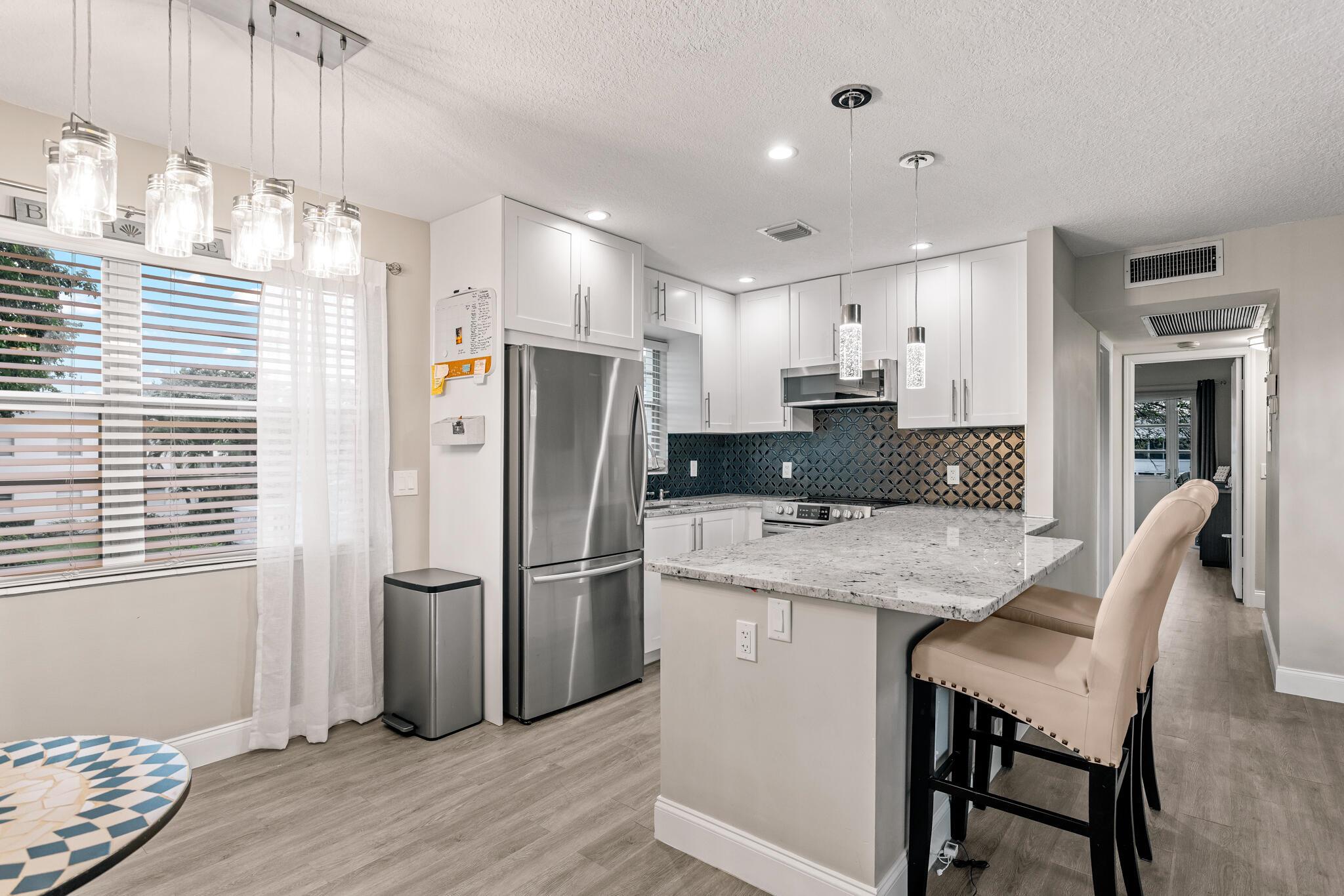 OAKRIDGE L CONDO - Residential