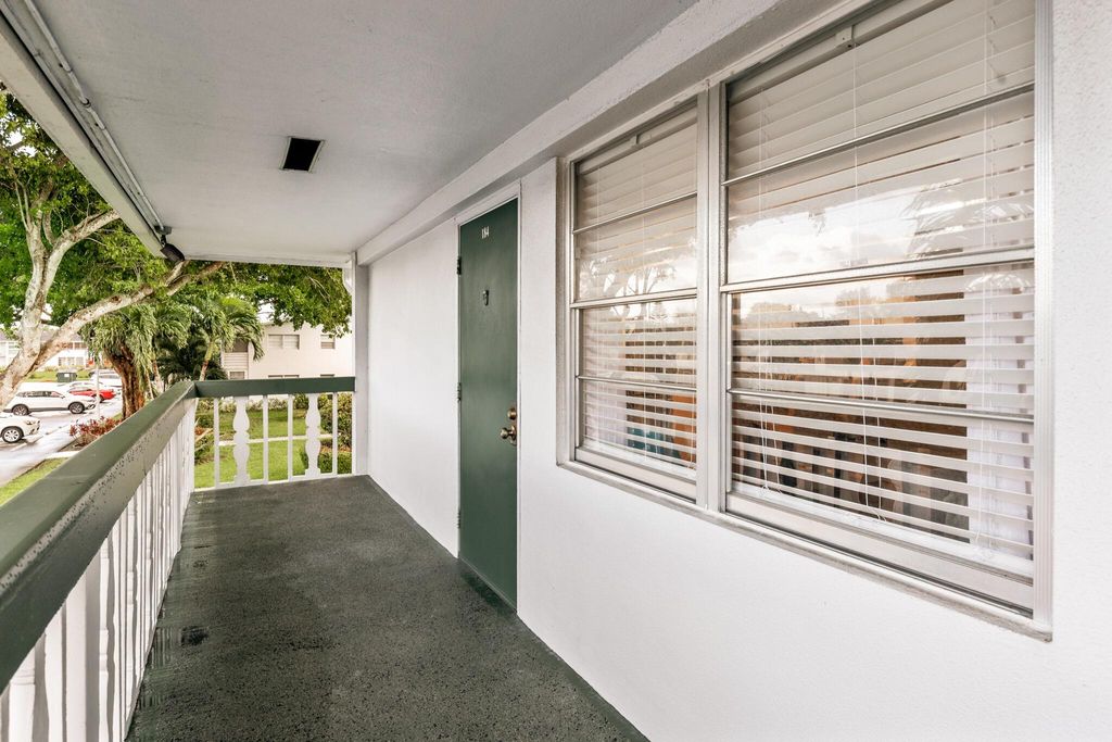 Photo of 184 Oakridge L #184, Deerfield Beach, FL 33442 (MLS # R11132743)