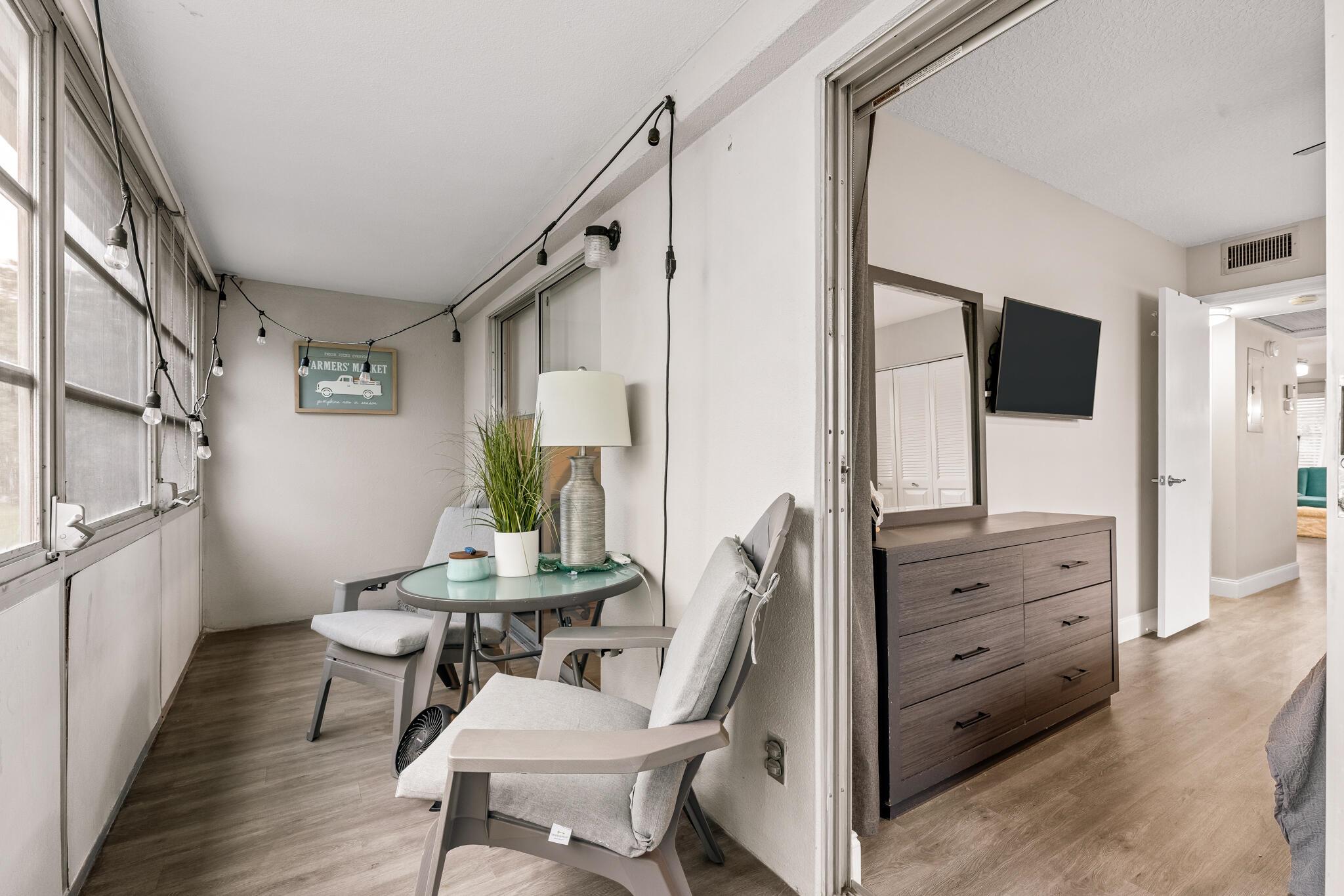 OAKRIDGE L CONDO - Residential