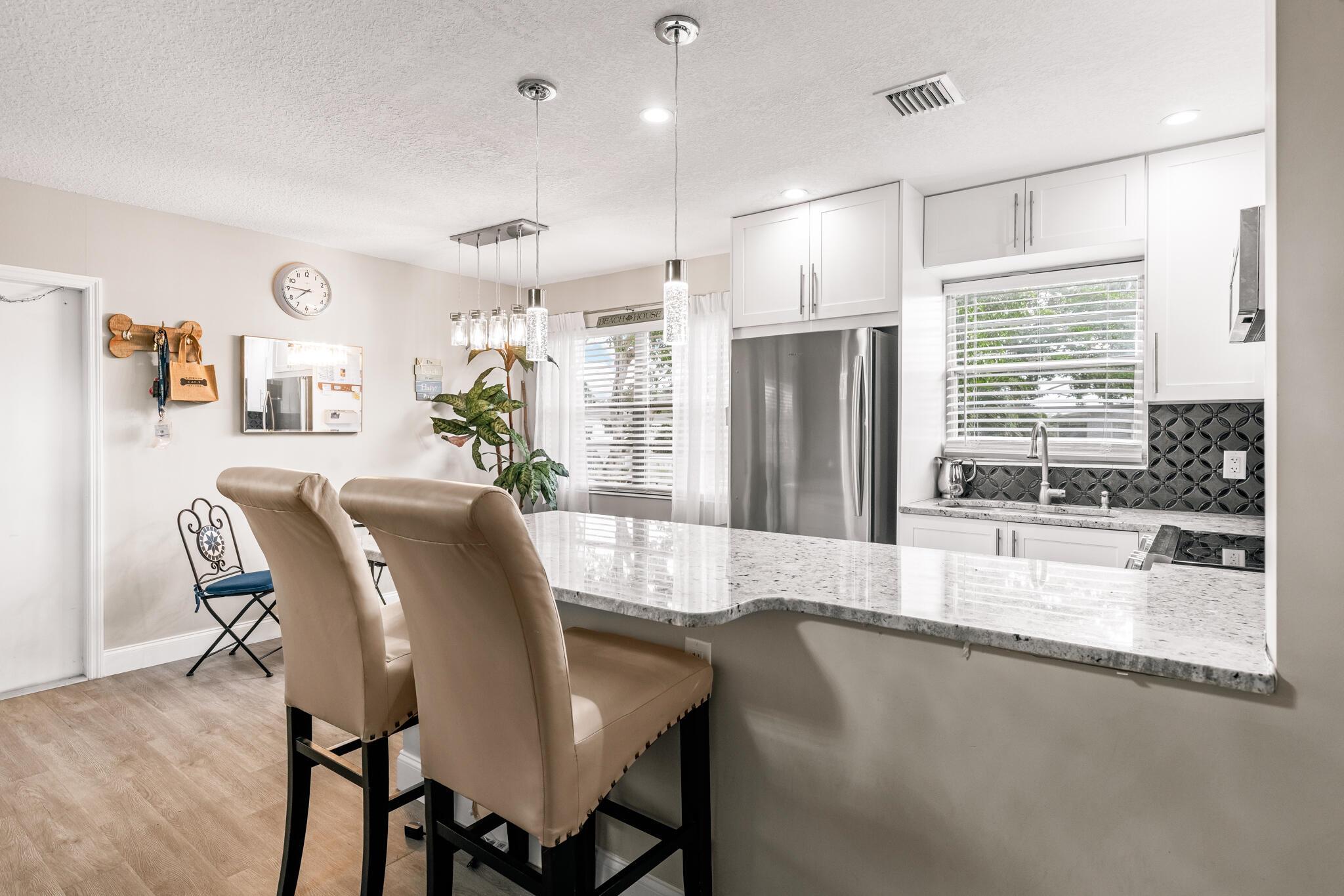 OAKRIDGE L CONDO - Residential