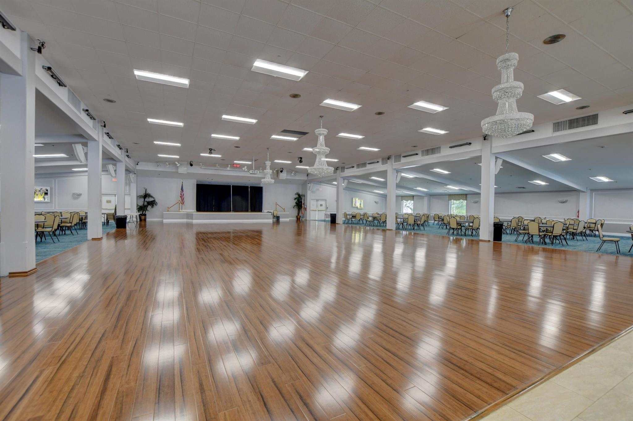 OAKRIDGE L CONDO - Residential