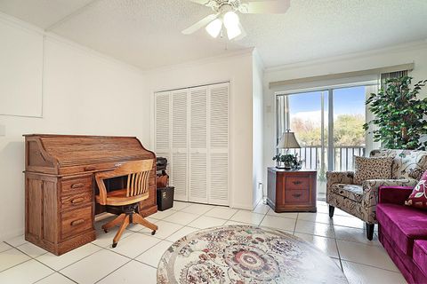 A home in Deerfield Beach