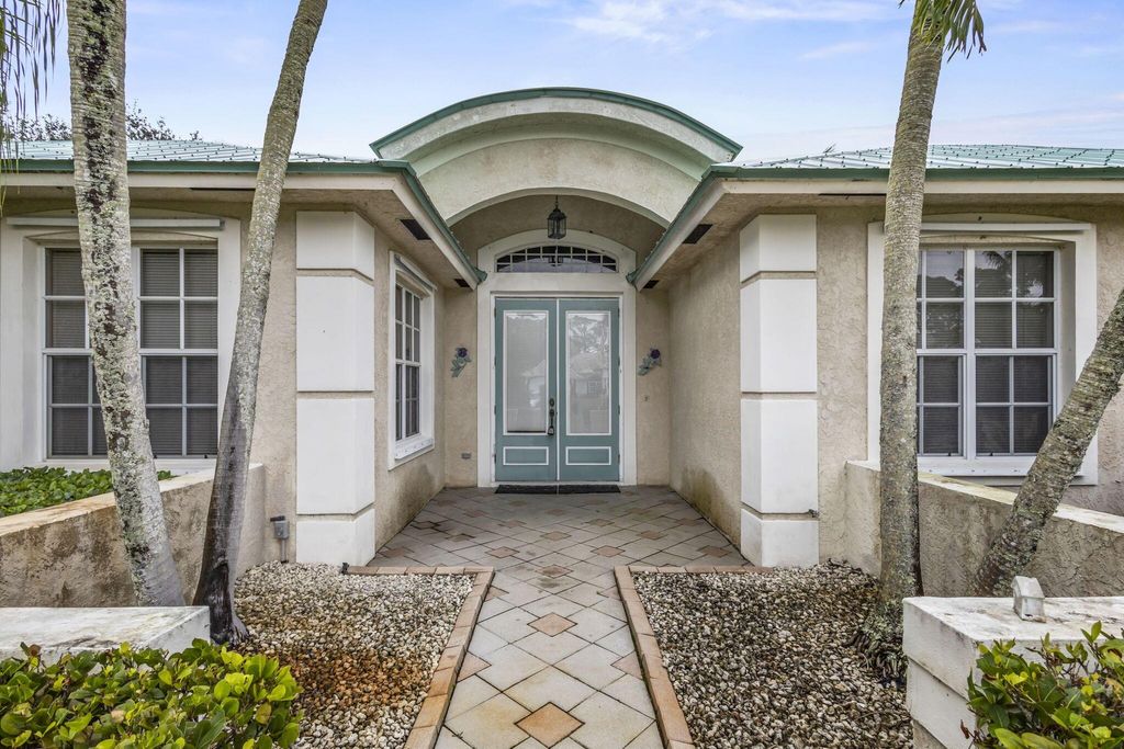 Photo of 7832 SE Windjammer Way, Hobe Sound, FL 33455 (MLS # R10949964)