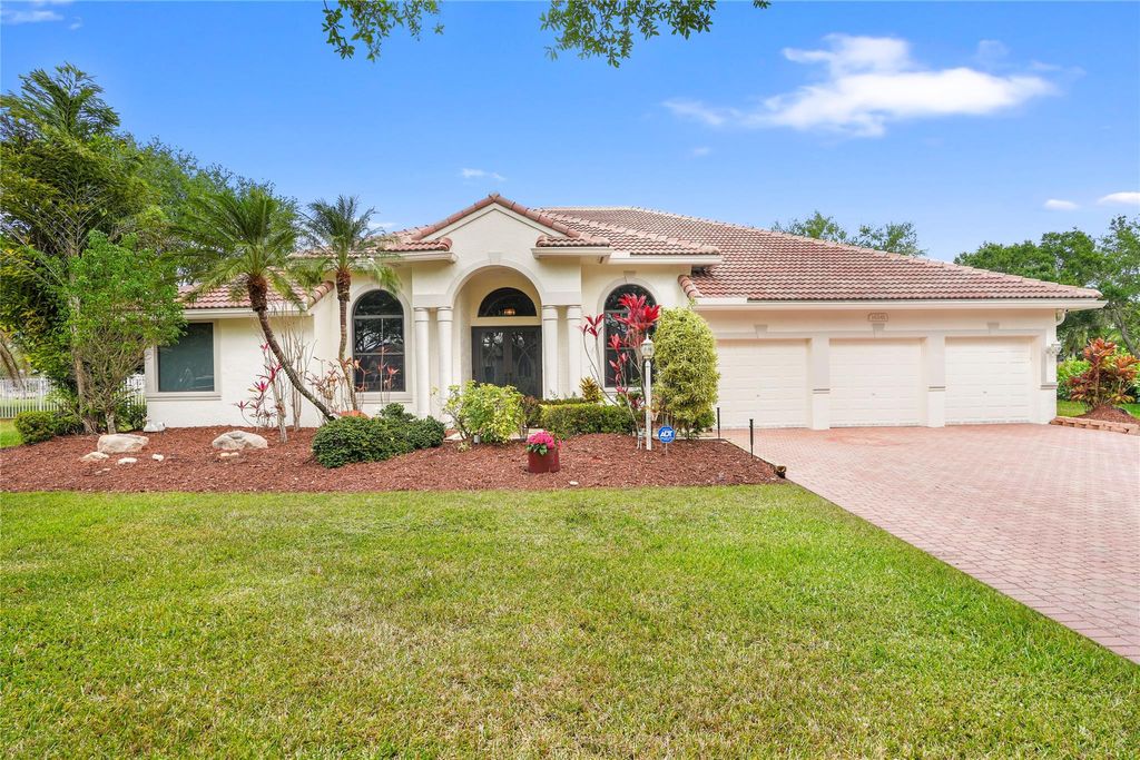 Photo of 16241 Owasco Circle, Davie, FL 33331 (MLS # F10492463)