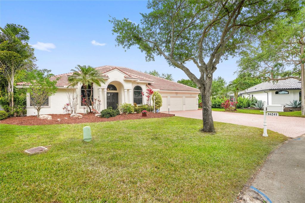 Photo of 16241 Owasco Circle, Davie, FL 33331 (MLS # F10492463)