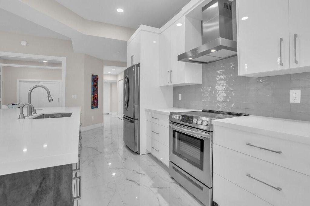 Photo of 10185 Andover Coach Circle #G2, Lake Worth, FL 33449 (MLS # R11116667)