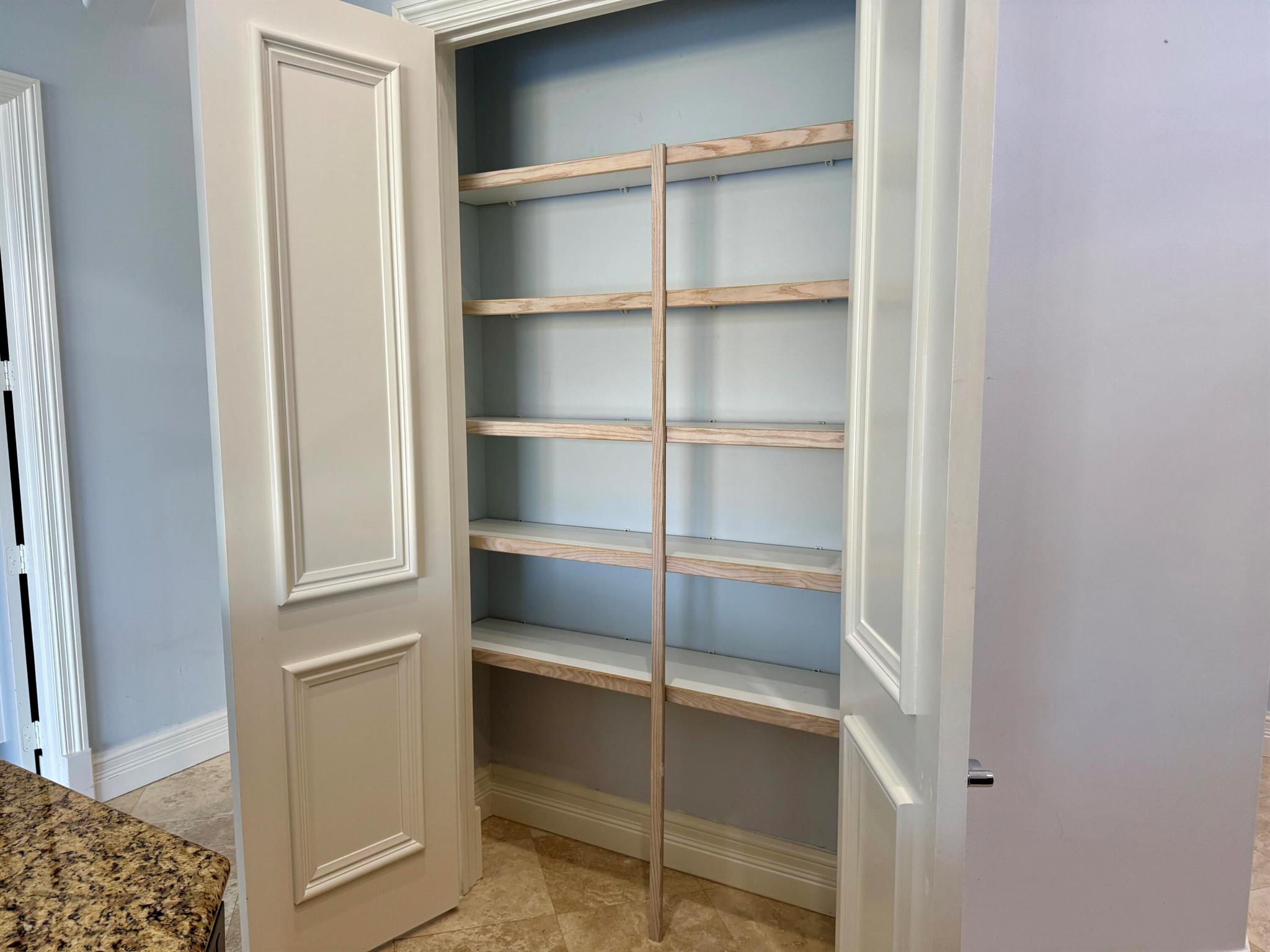 TESORO PLAT NO 6 - Residential Lease