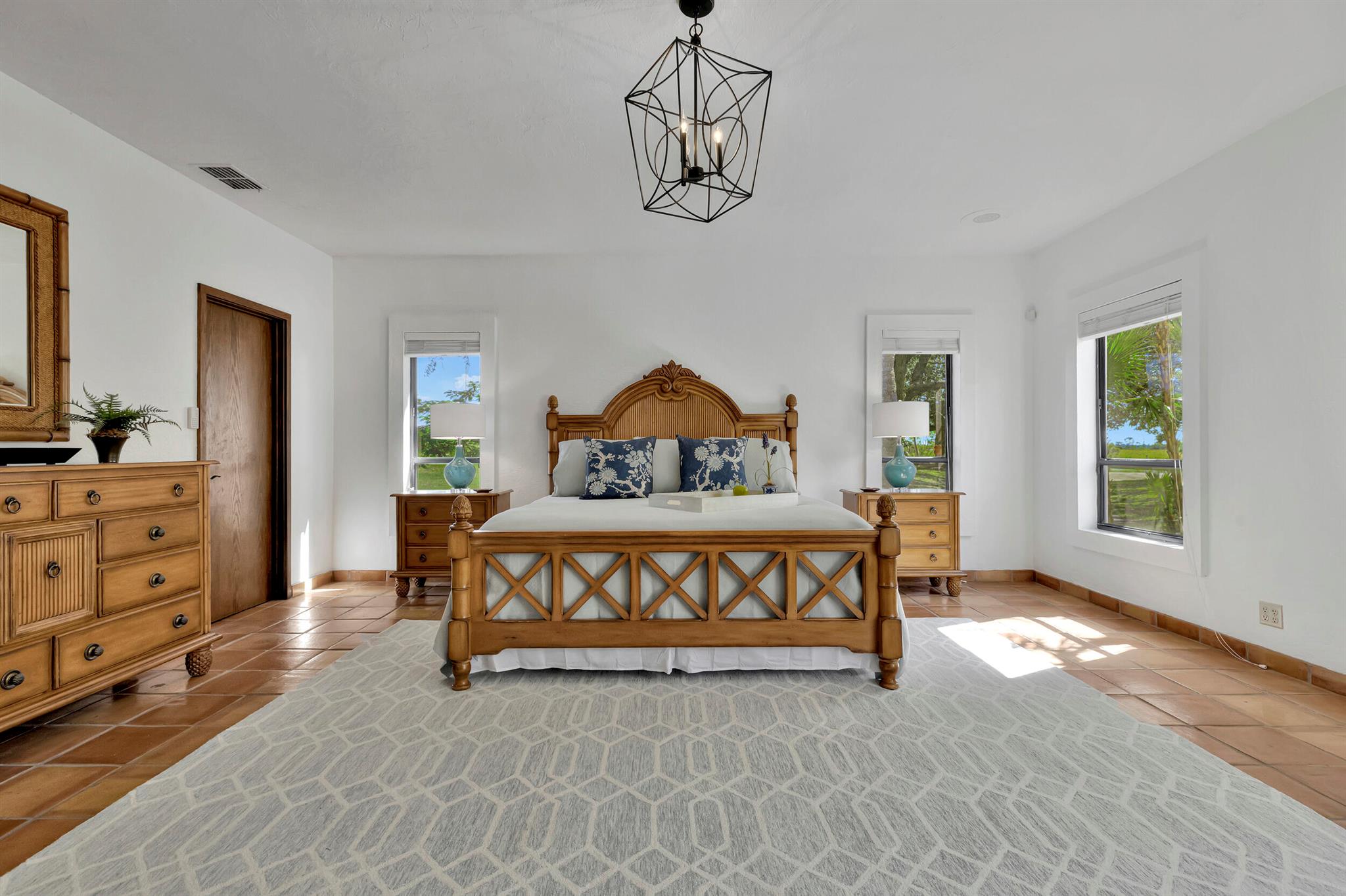 DARK HAMMOCK RANCHETTES - Residential