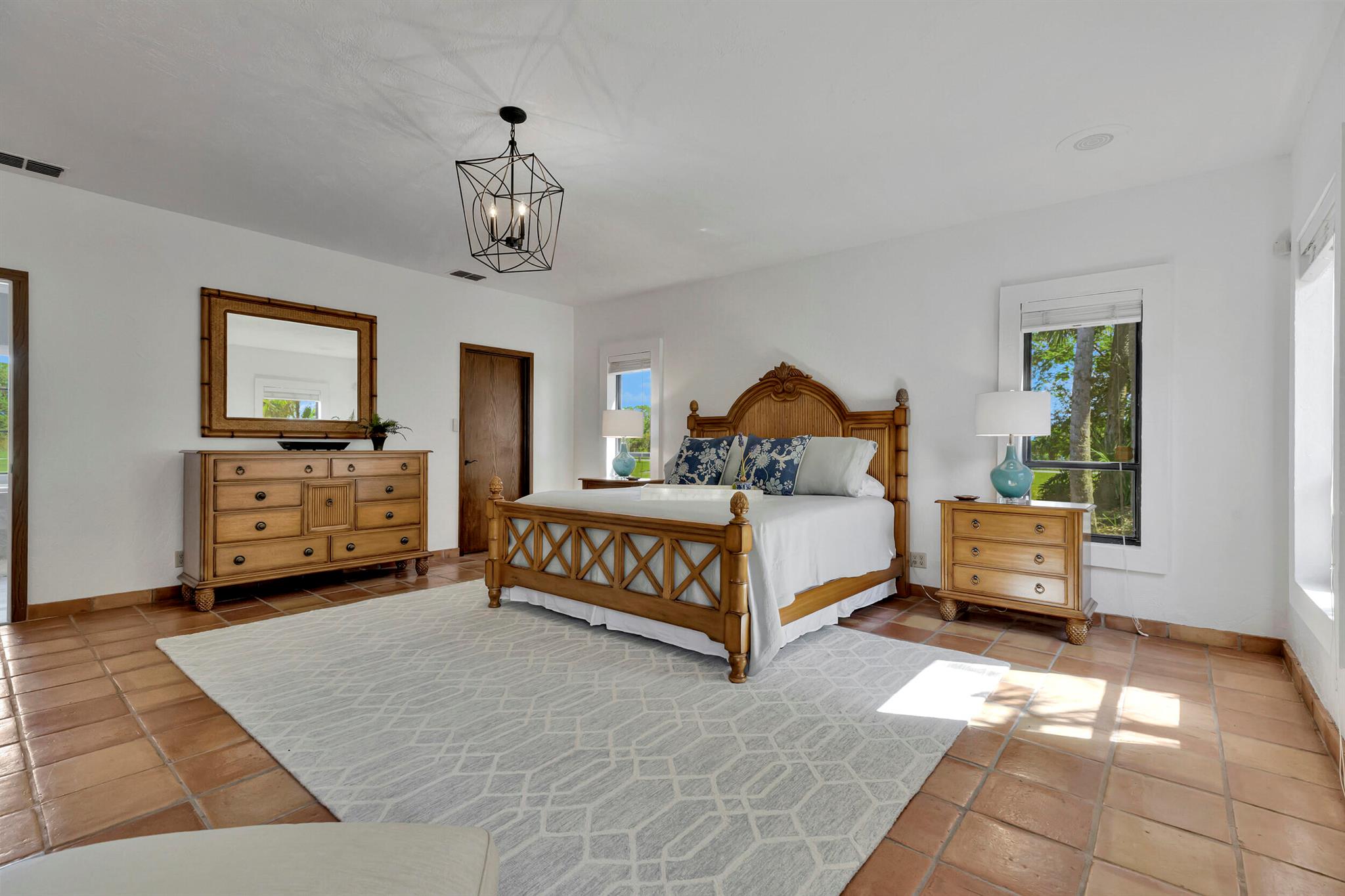 DARK HAMMOCK RANCHETTES - Residential