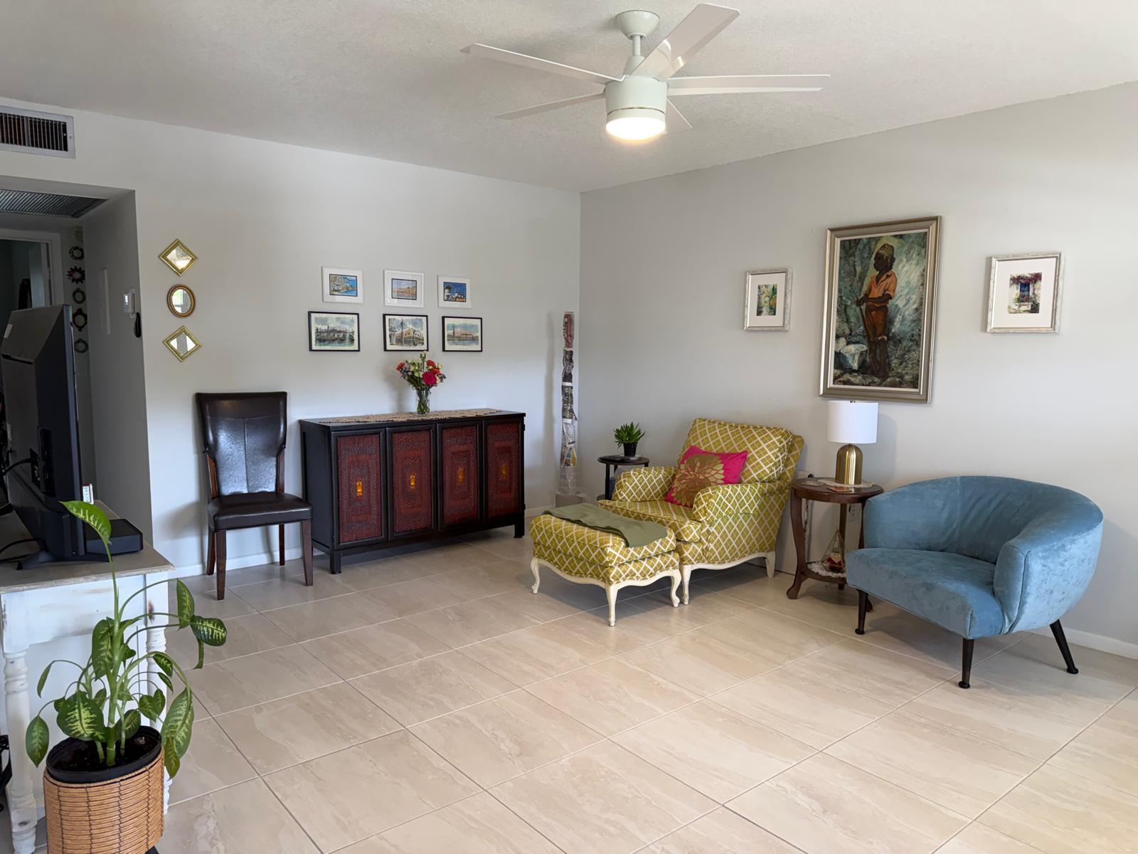 View photos, virtual tours, details... 458 Tilford U