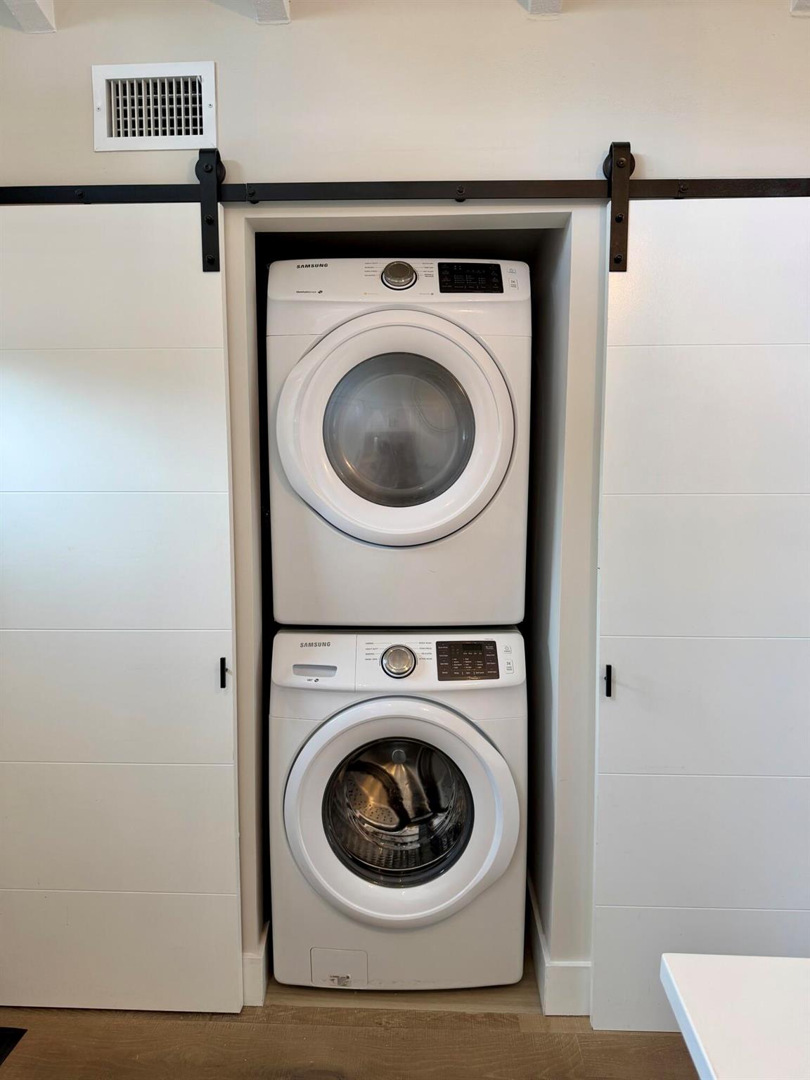 Briar Bay Townhouse Estat - Residential