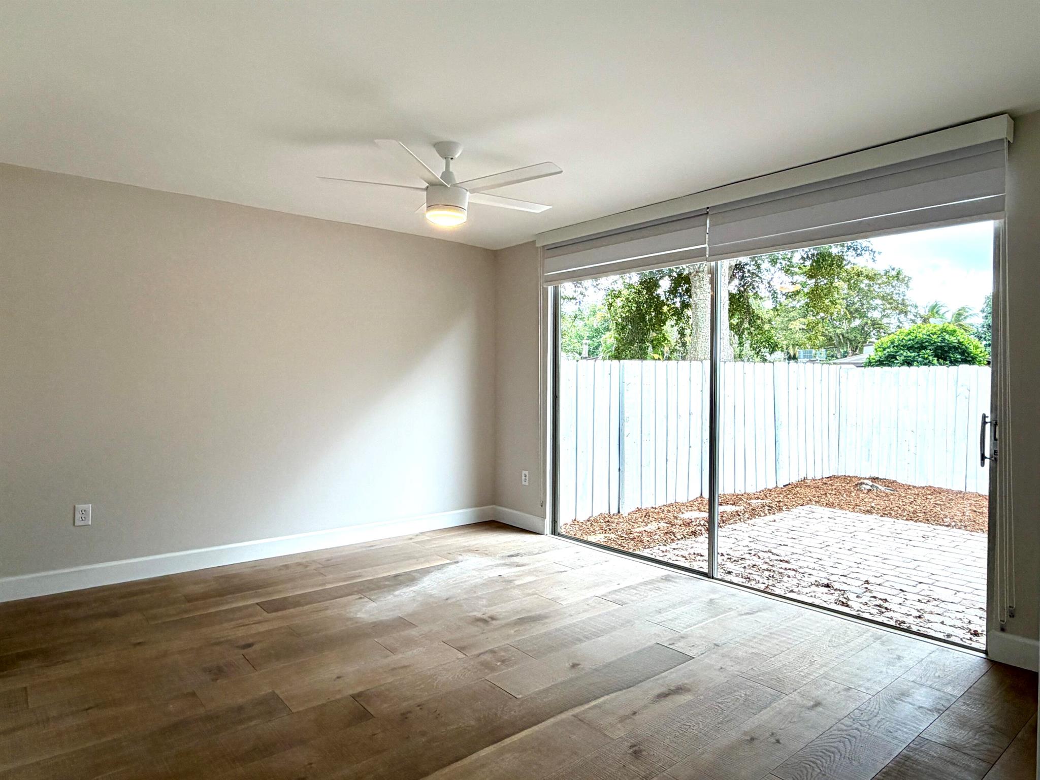 Briar Bay Townhouse Estat - Residential