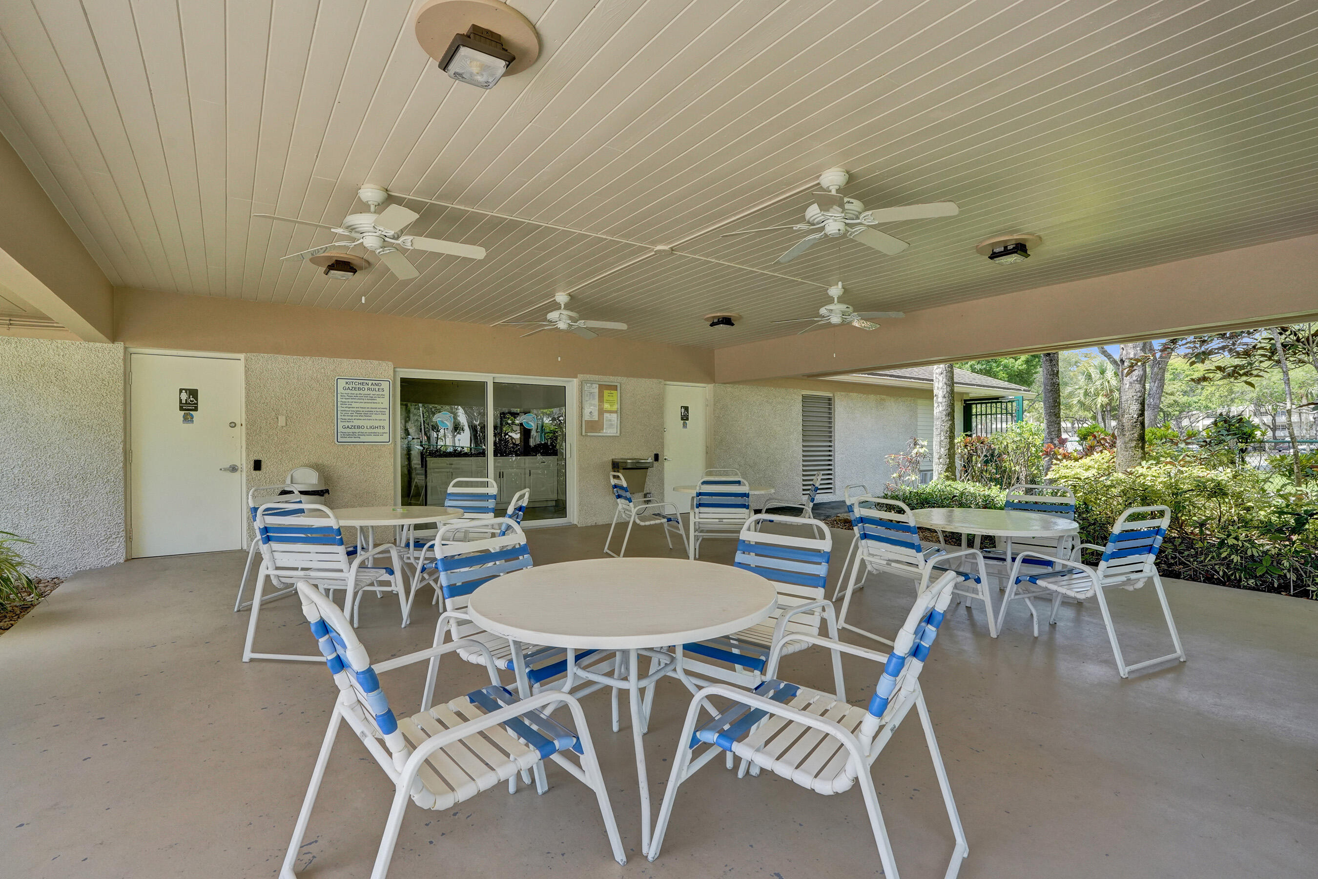 NO 74 PALM-AIRE COUNTRY CLUB - Residential