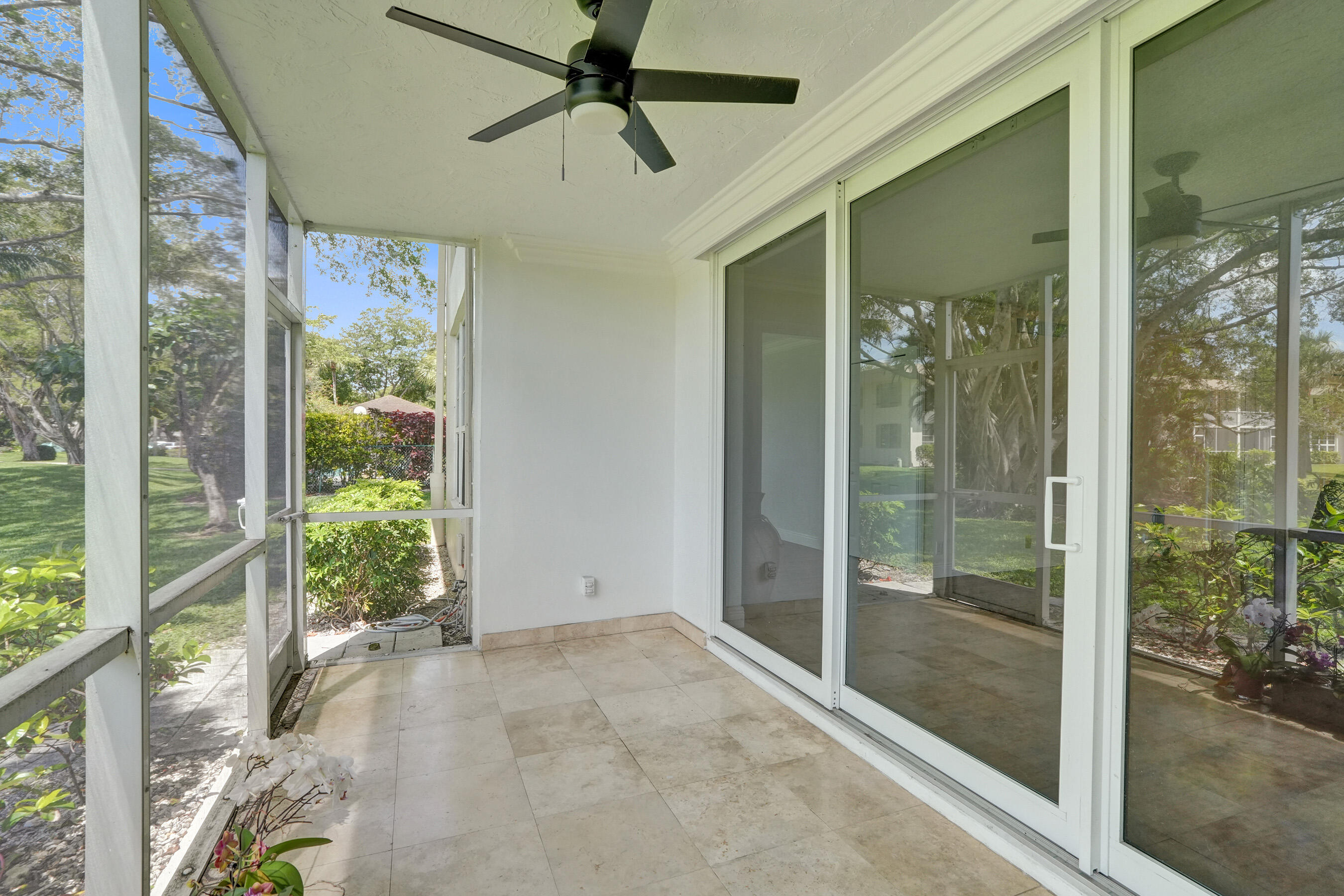 NO 74 PALM-AIRE COUNTRY CLUB - Residential