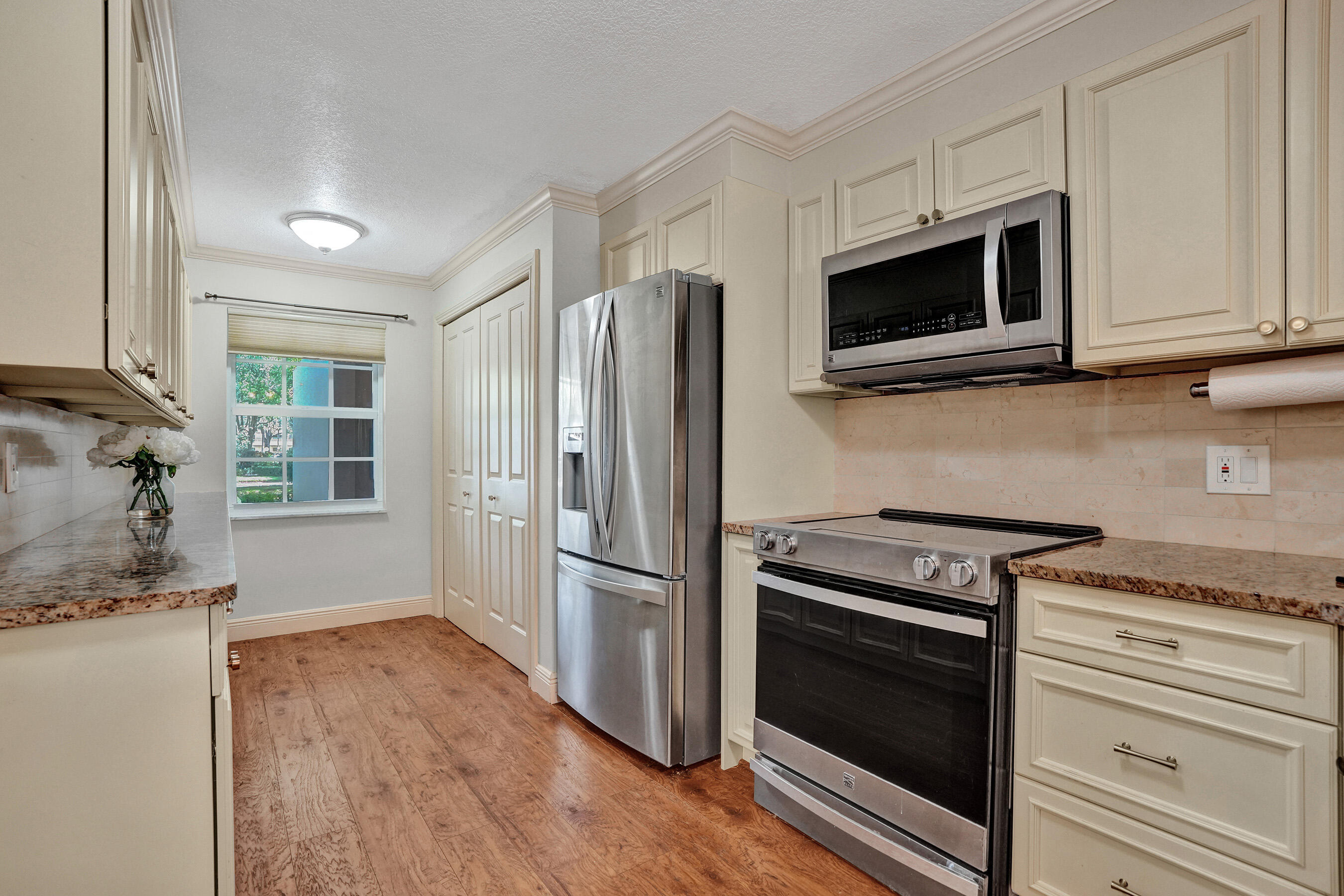 NO 74 PALM-AIRE COUNTRY CLUB - Residential