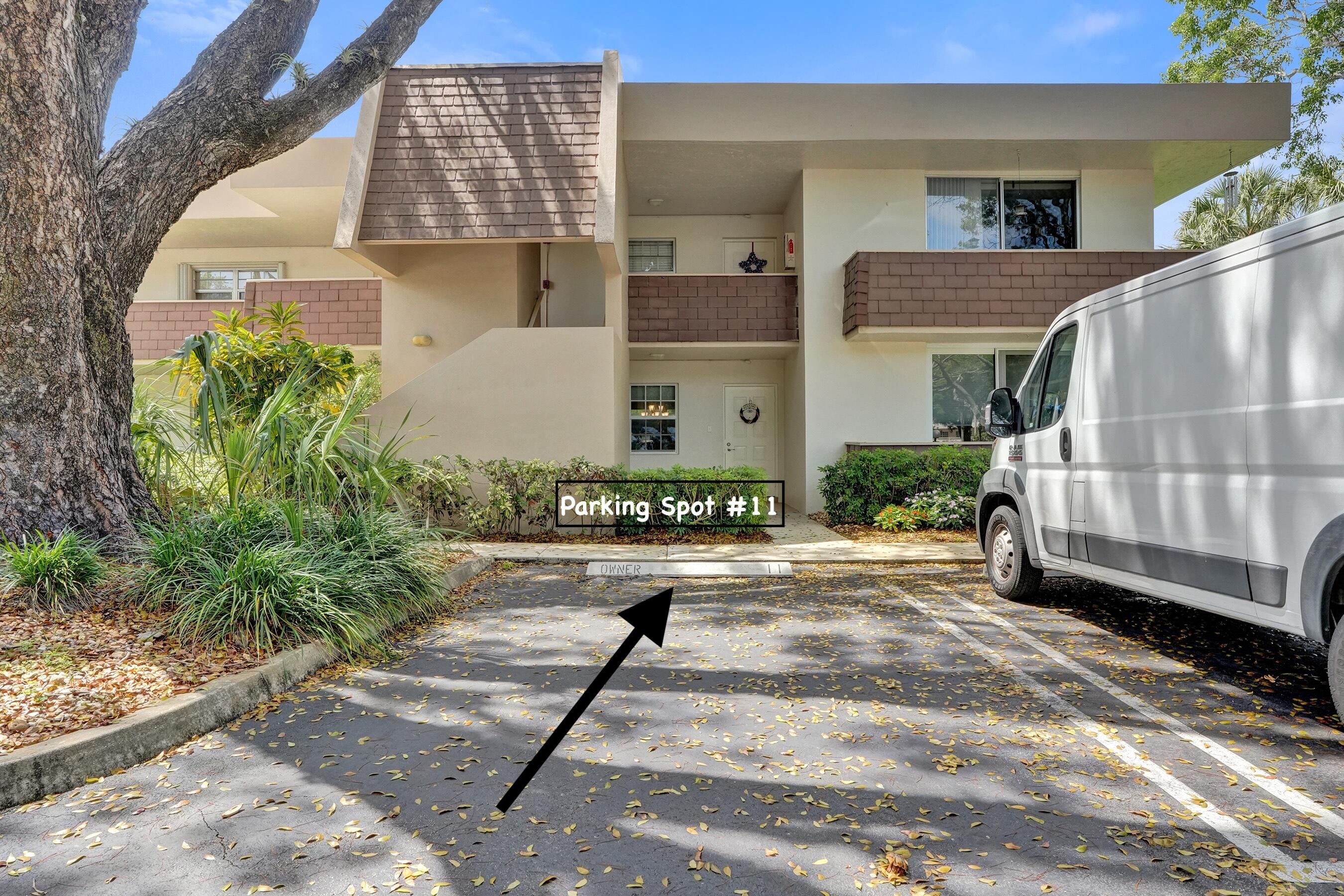 3621 Oaks Clubhouse Drive 101