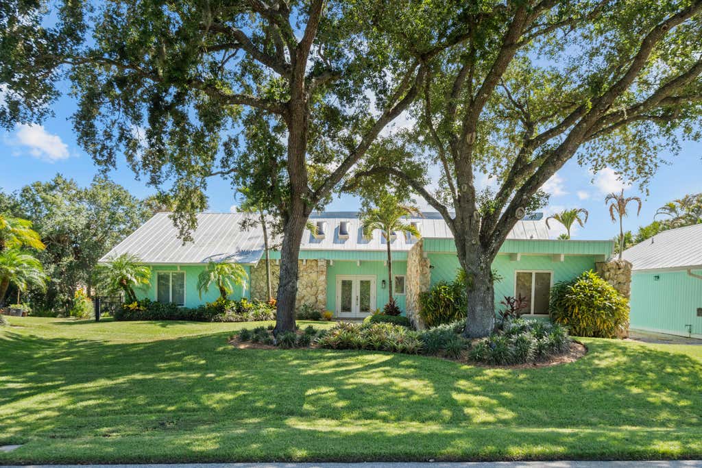 Photo of 220 SW WILLOW LAKE Trail, Stuart, FL 34997 (MLS # B26055689)