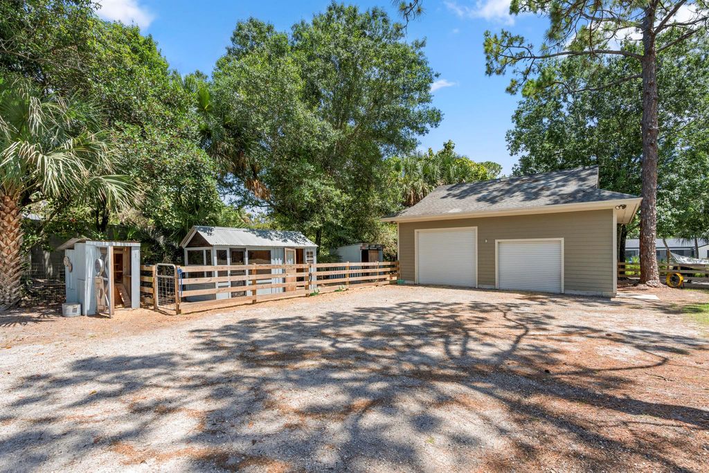 Photo of 10786 165th Road N, Jupiter, FL 33478 (MLS # R10991111)