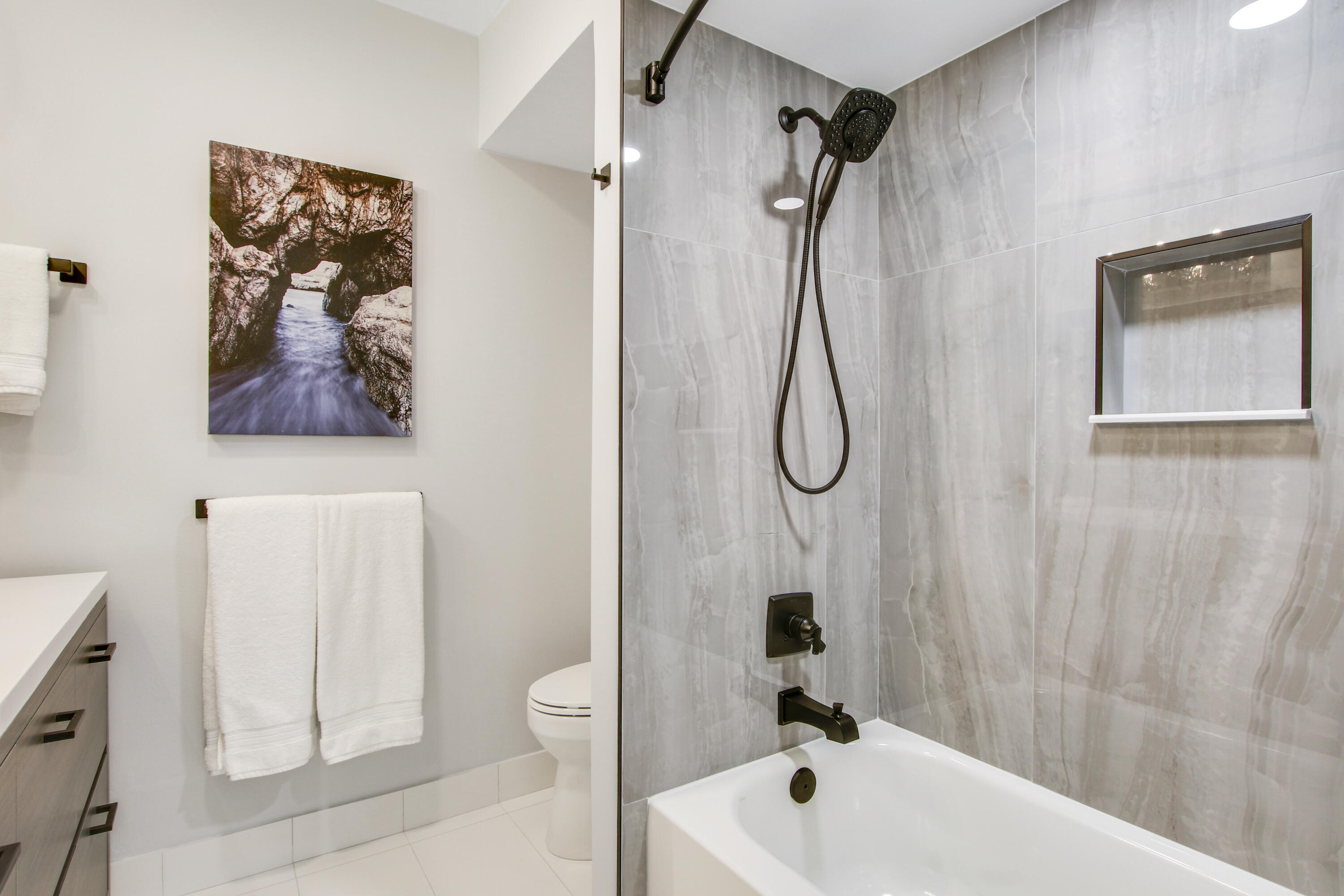 GOLF VILLAS CONDO - Residential Lease
