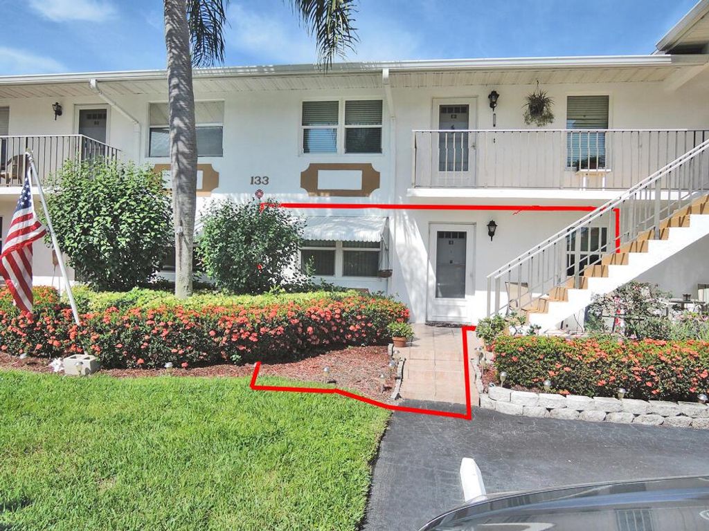 Photo of 133 Lakes End Drive #E-1, Fort Pierce, FL 34982 (MLS # R10763948)