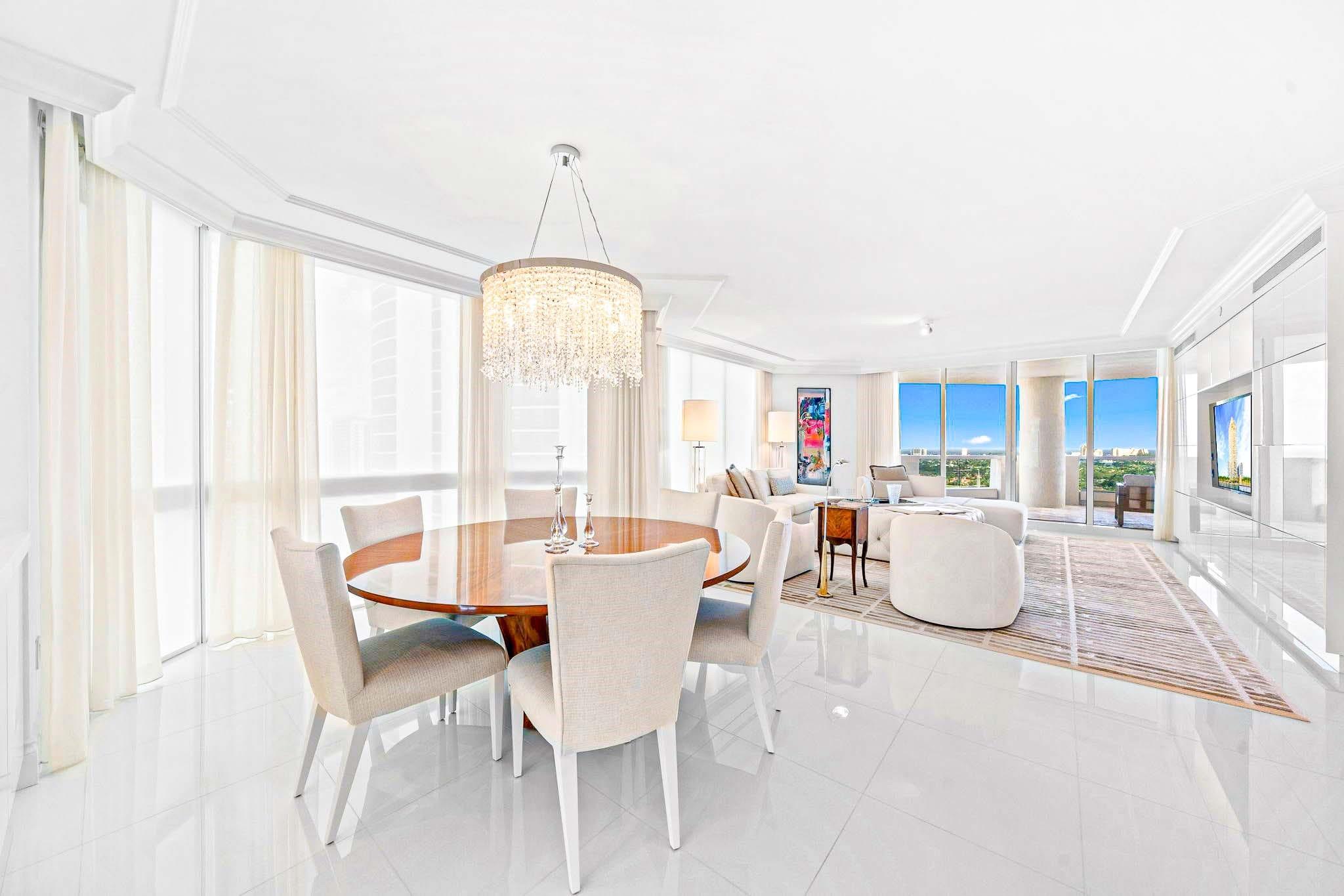 LAS OLAS GRAND - Residential