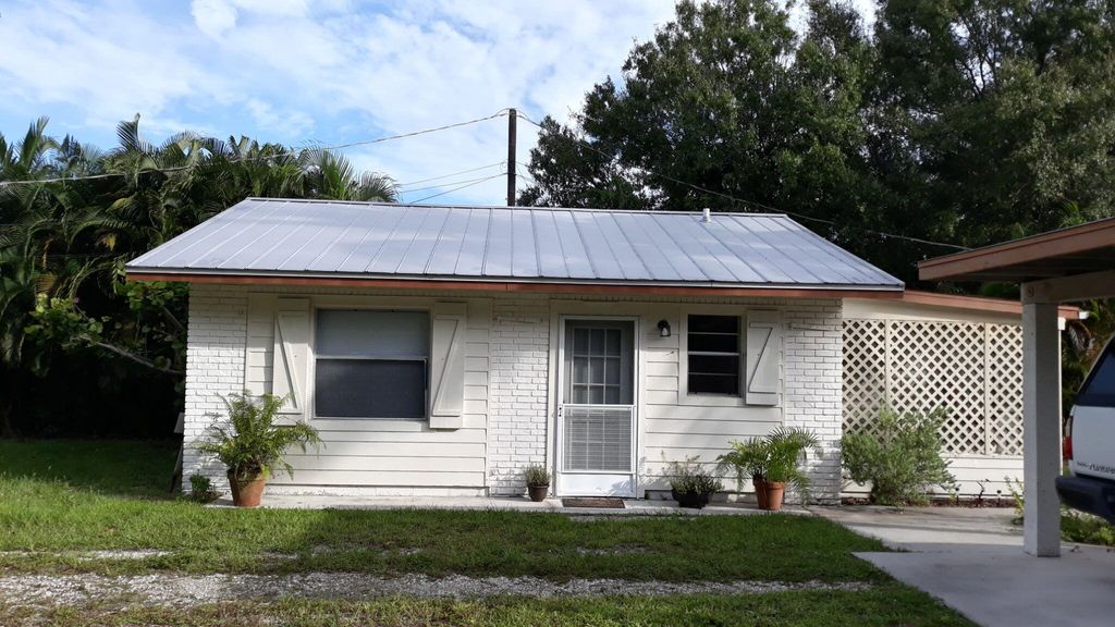 Photo of 5306 Pinetree Drive, Fort Pierce, FL 34982 (MLS # B26023748)