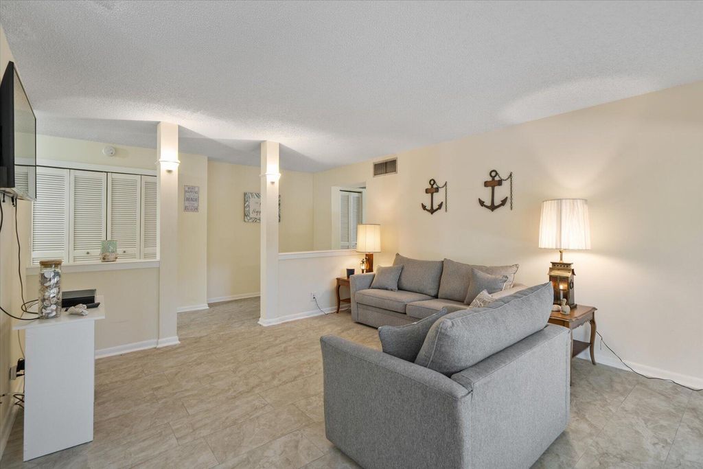 Photo of 150 Pineview Road #K3, Jupiter, FL 33469 (MLS # R11016001)