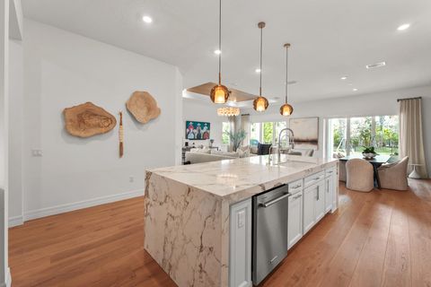 Tiny photo for 10795 Stellar Circle, Palm Beach Gardens, FL 33412 (MLS # B26049805)