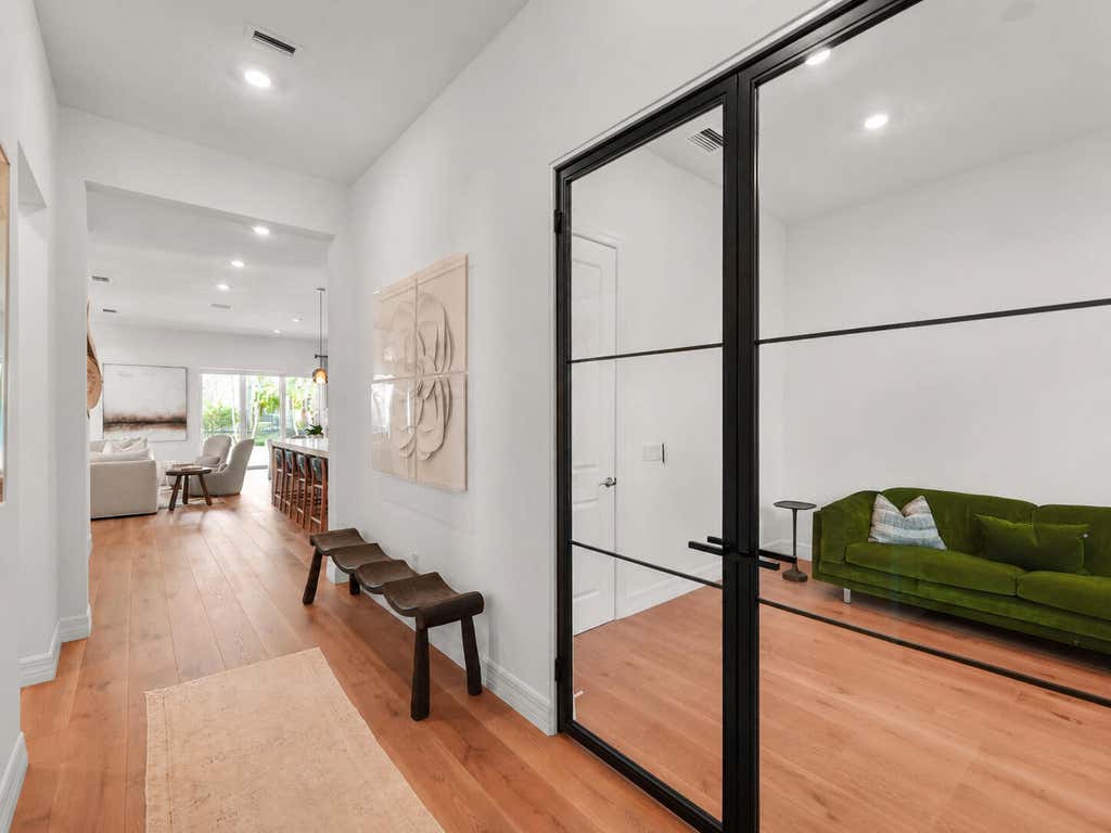 Photo of 10795 Stellar Circle, Palm Beach Gardens, FL 33412 (MLS # B26049805)