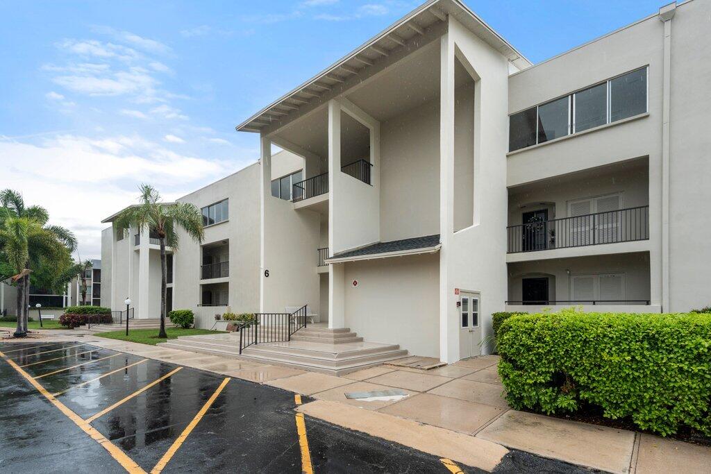 LONGWOOD 2 CONDO - Residential