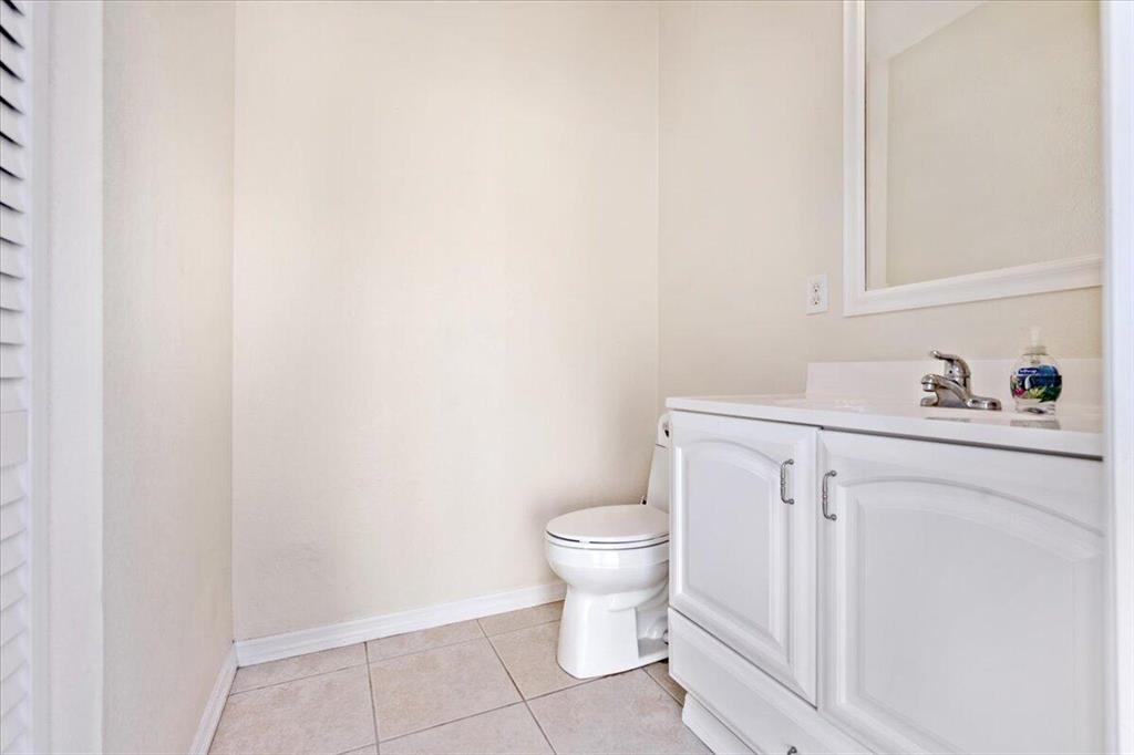 SADDLE TRAIL PARK OF WELLINGTON - Residential