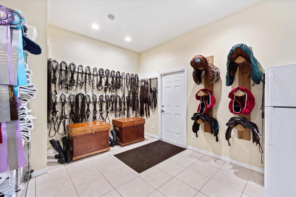 SADDLE TRAIL PARK OF WELLINGTON - Residential