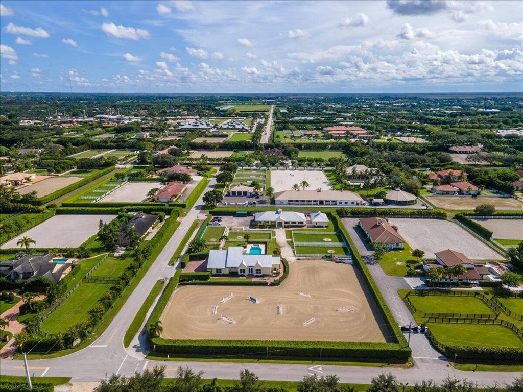 SADDLE TRAIL PARK OF WELLINGTON - Residential