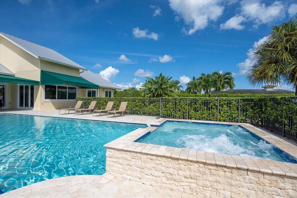 SADDLE TRAIL PARK OF WELLINGTON - Residential