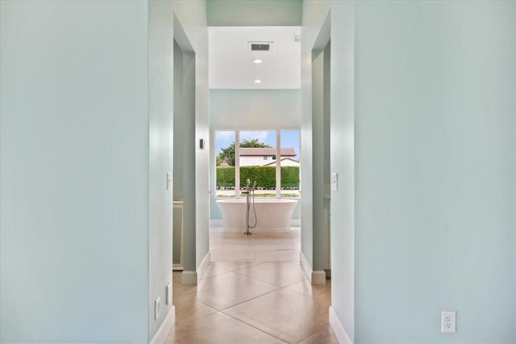 SADDLE TRAIL PARK OF WELLINGTON - Residential