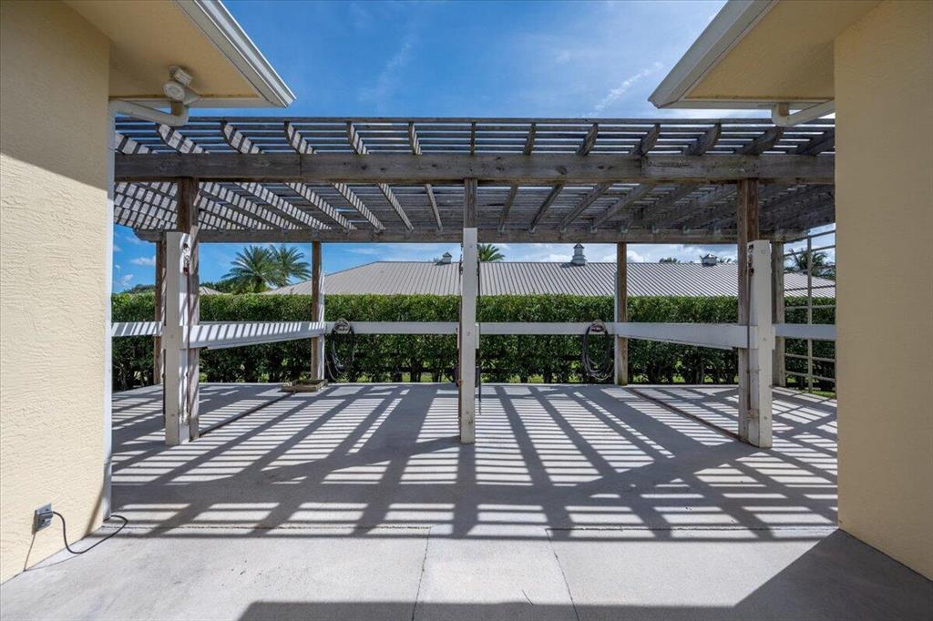 SADDLE TRAIL PARK OF WELLINGTON - Residential