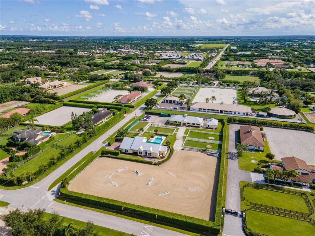 SADDLE TRAIL PARK OF WELLINGTON - Residential