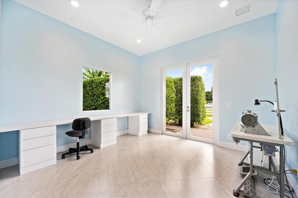 SADDLE TRAIL PARK OF WELLINGTON - Residential