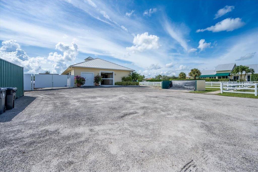 SADDLE TRAIL PARK OF WELLINGTON - Residential