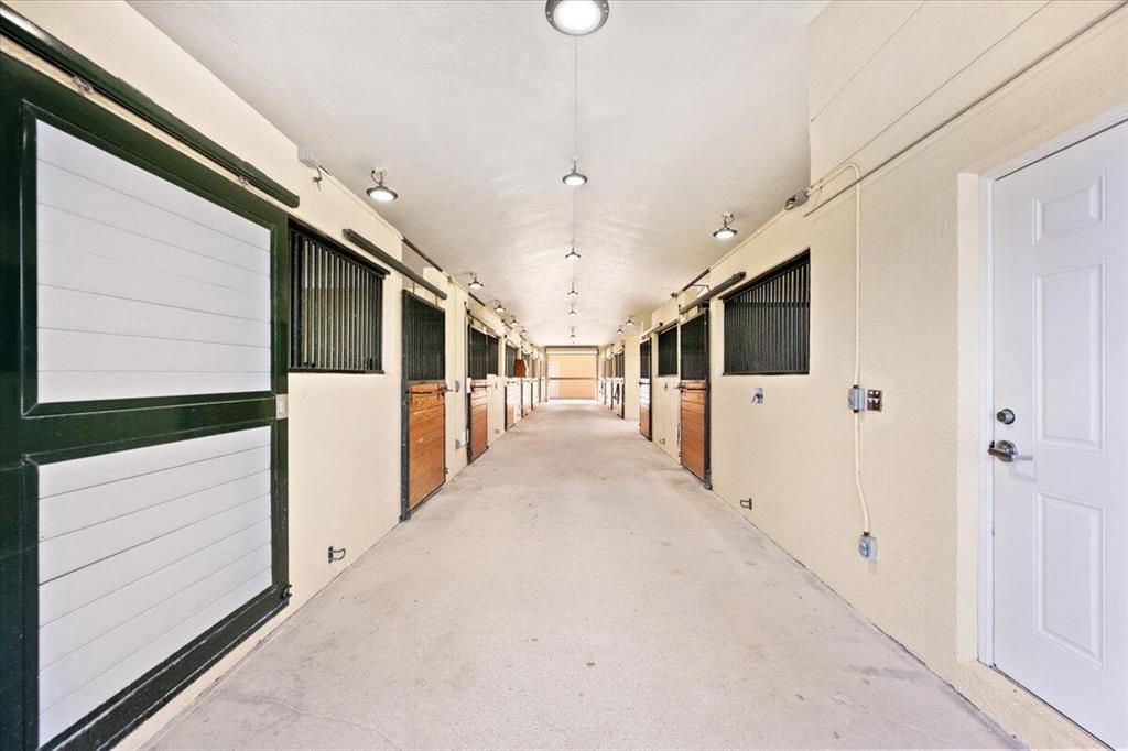 SADDLE TRAIL PARK OF WELLINGTON - Residential