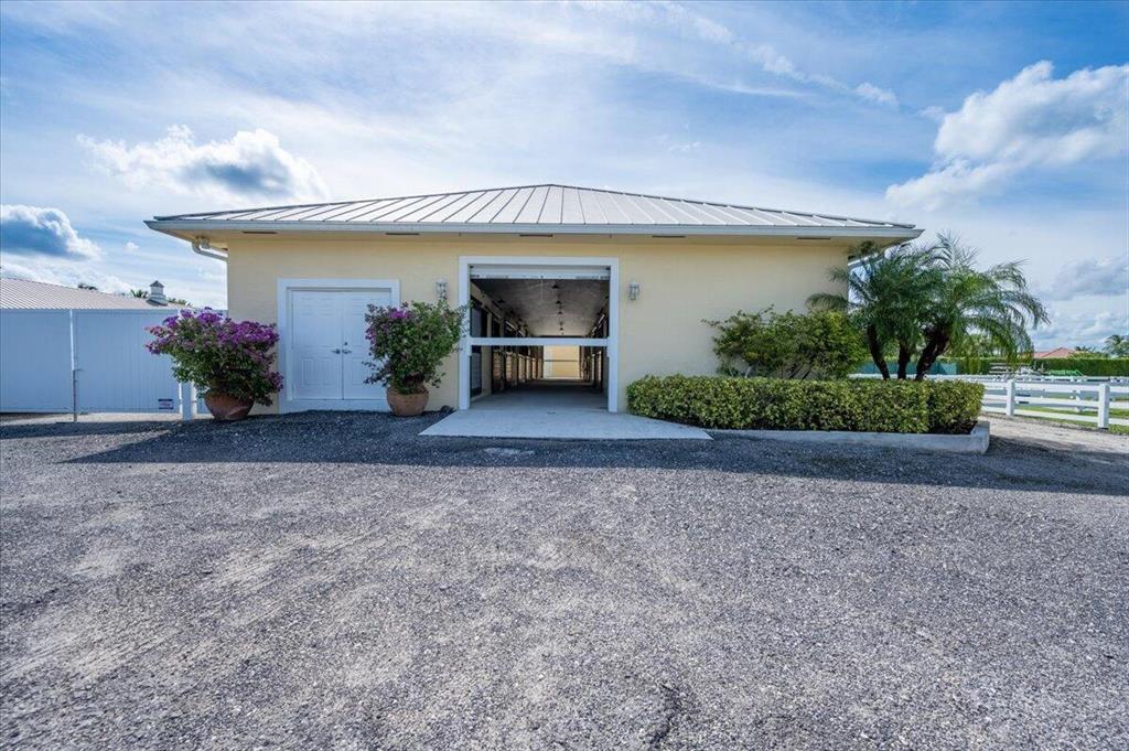 SADDLE TRAIL PARK OF WELLINGTON - Residential