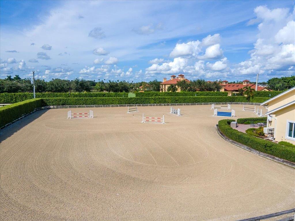 SADDLE TRAIL PARK OF WELLINGTON - Residential