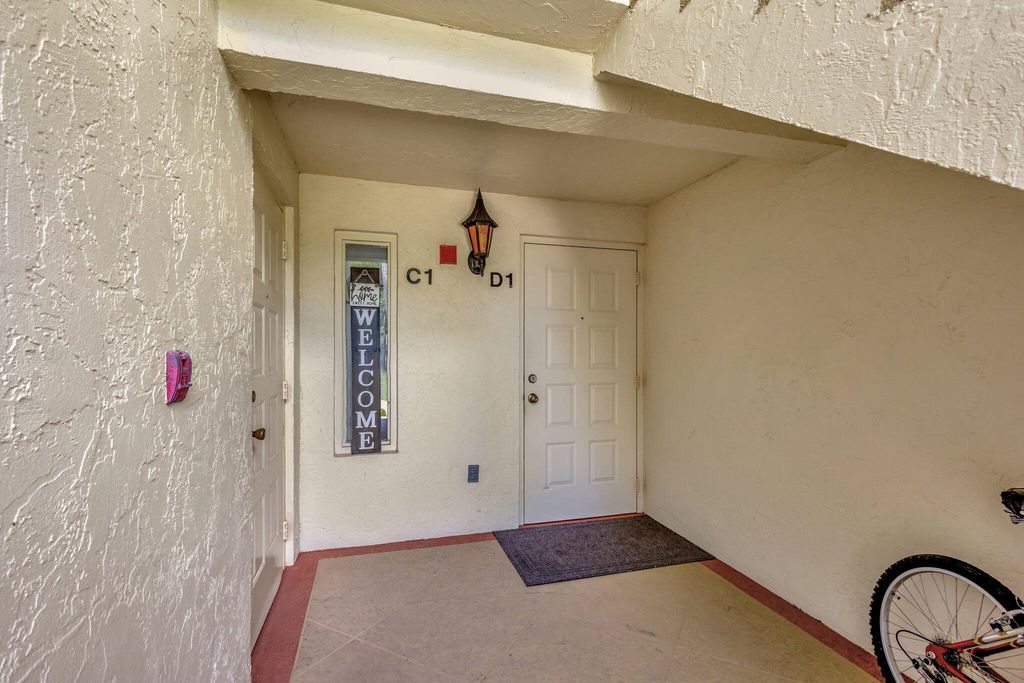 Photo of 1605 SW Silver Pine Way #110-D1, Palm City, FL 34990 (MLS # R11078968)