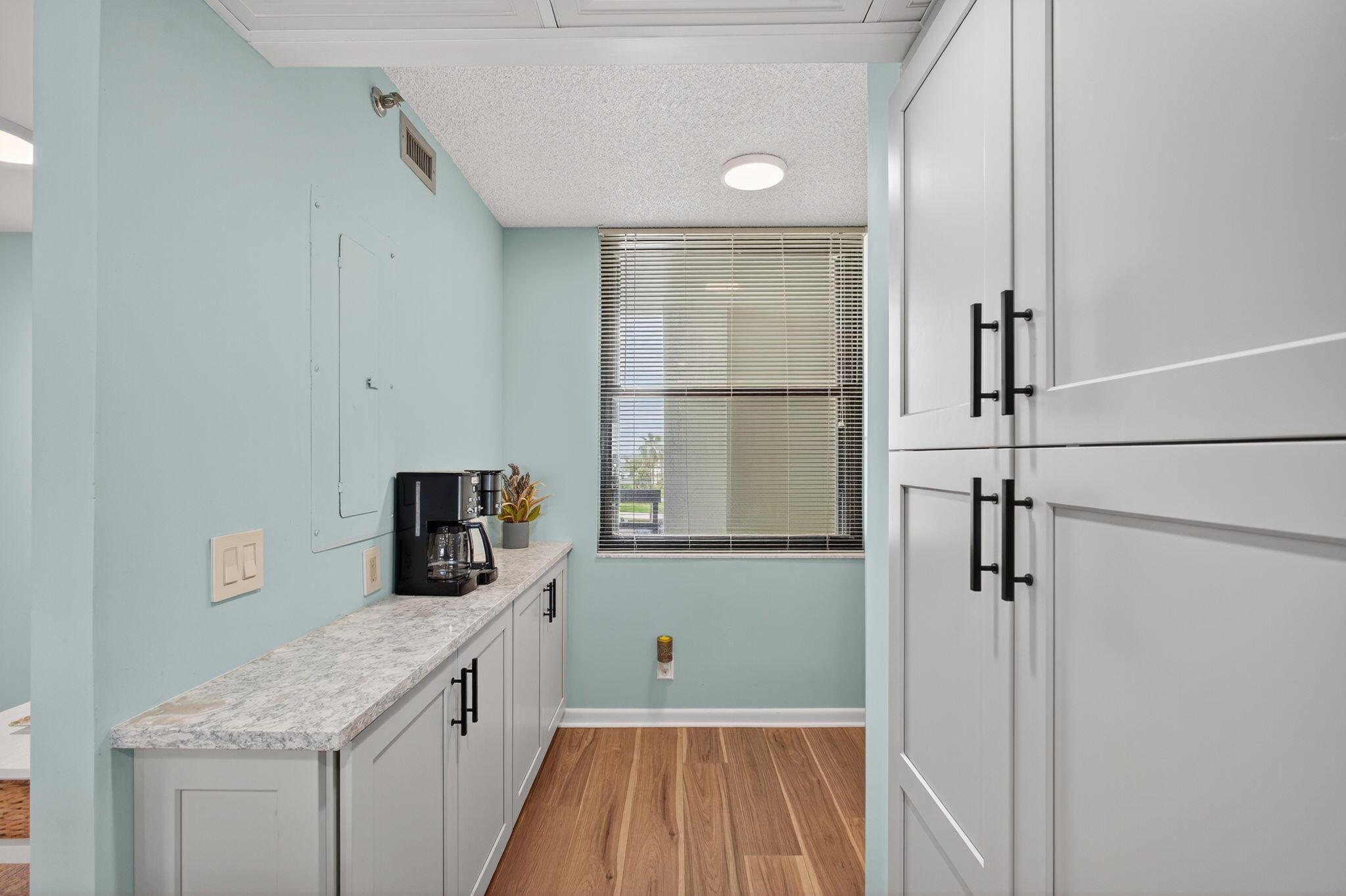 PRINCESS OF HUTCHINSON IS - Residential