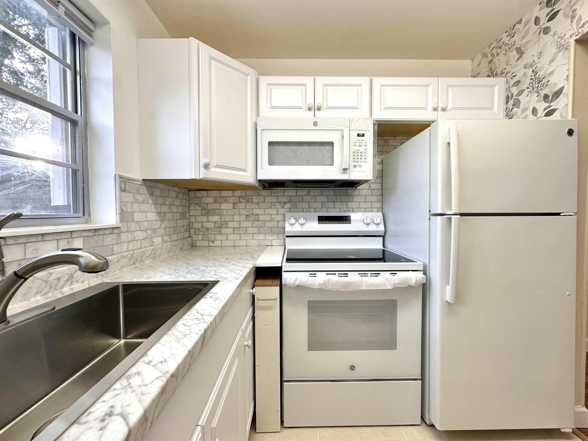 CAMDEN CONDOS - Residential