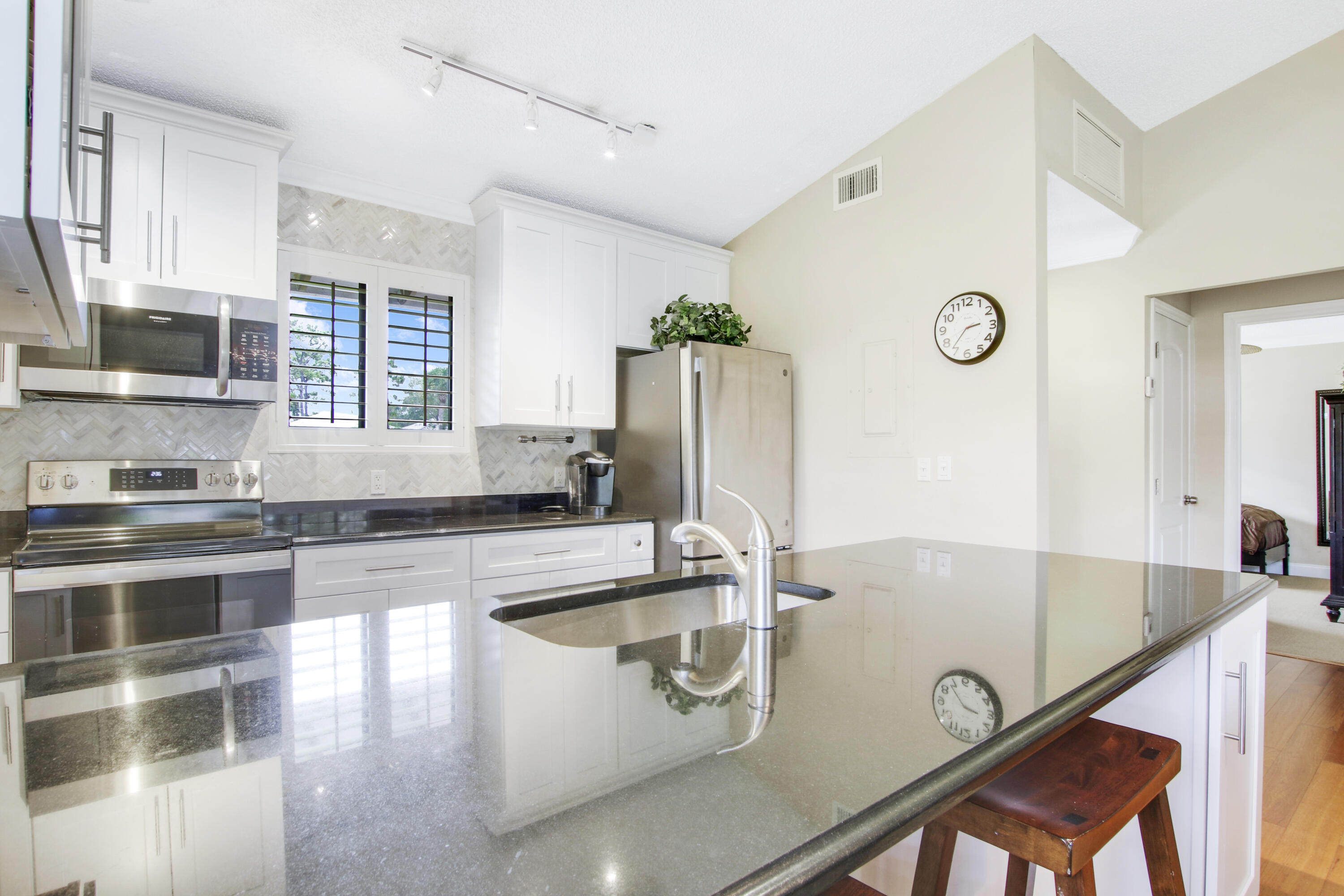 PGA CLUB COTTAGES - Residential Lease