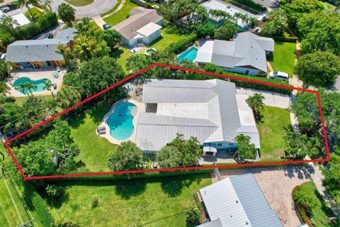 Single Family Residence in North Palm Beach FL 761 Fairhaven Drive Dr.jpg